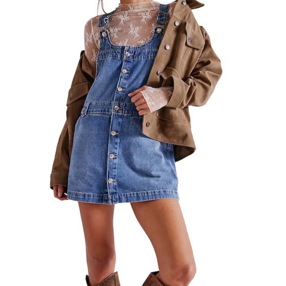 We The Free Dresses & Skirts - NWT We The Free Blue Denim Skirtall